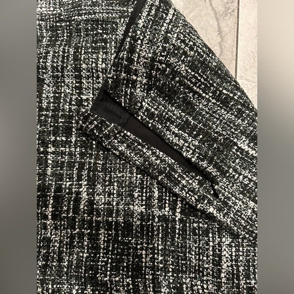 The Limited Black and White Textured Pencil Skirt - Picture 2 of 3